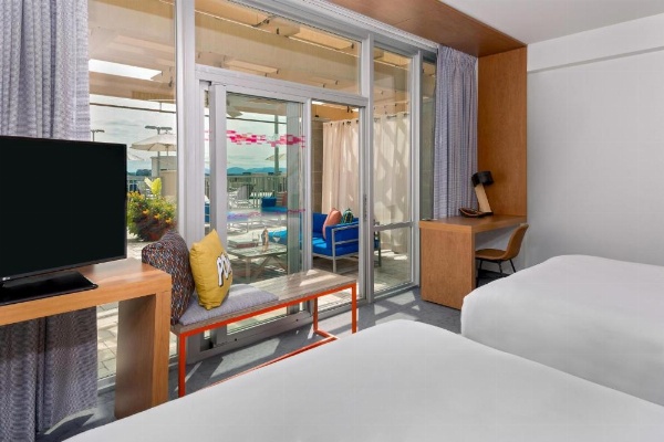 Aloft - Asheville Downtown image 8